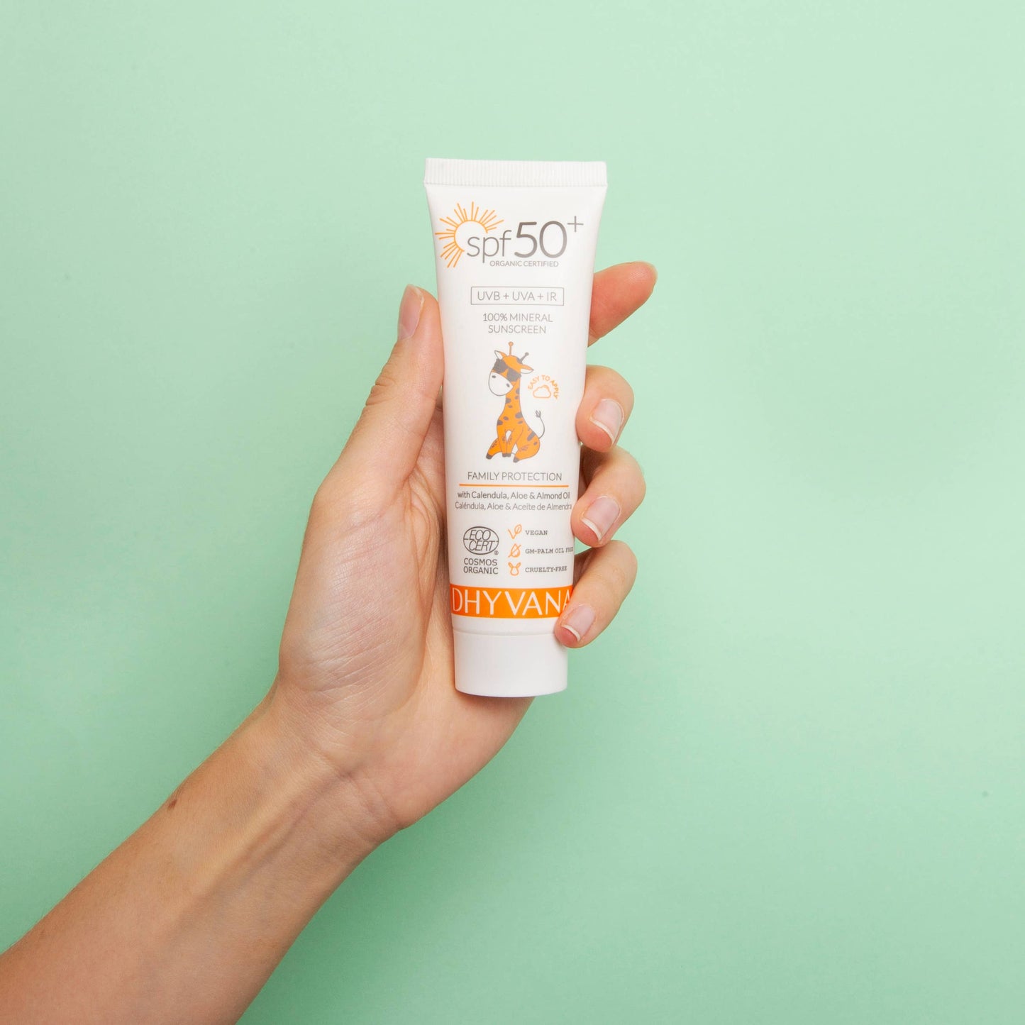 SPF50+PLUS Protezione solare minerale 100%