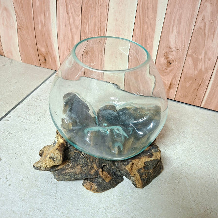 Vaso in Vetro Soffiato su Legno