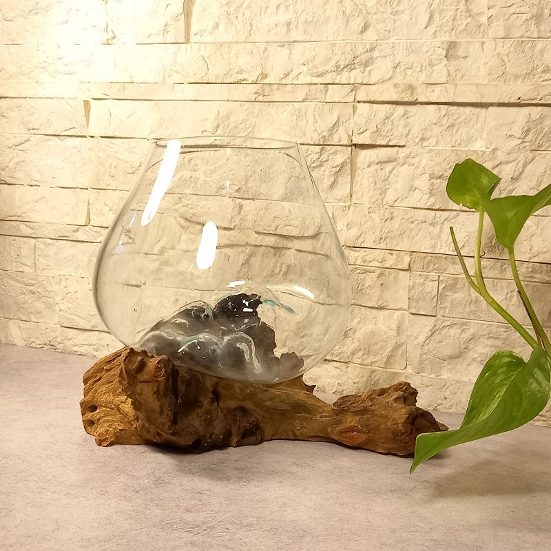 Vaso in Vetro Soffiato su Legno