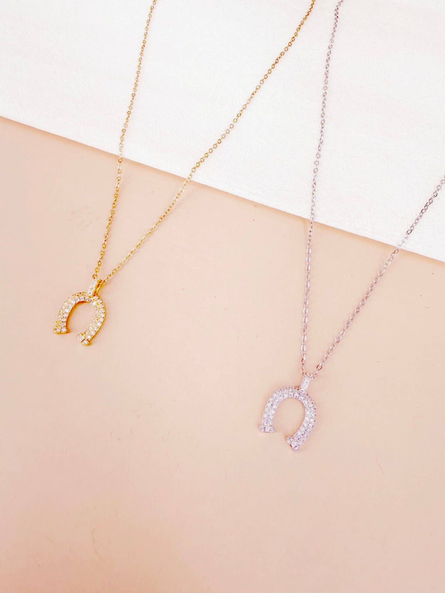 Collana con pendente Ferro di cavallo Euterpe